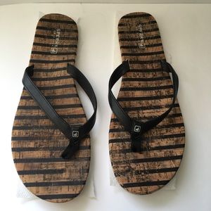 Sperry flip flops men